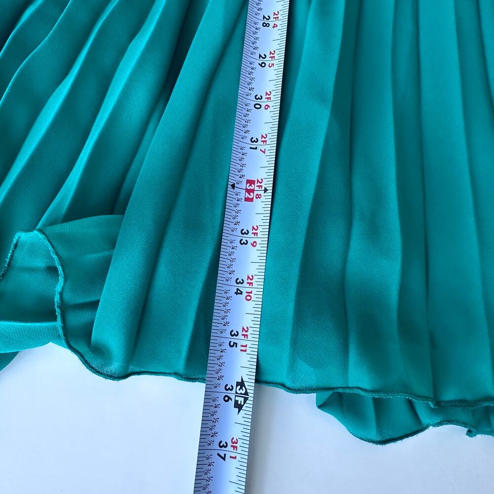 H&M Pleated Party Dress - Picture 6 of 7
